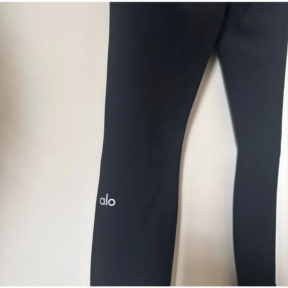 Alo Yoga High-Waist Ripped Warrior Legging